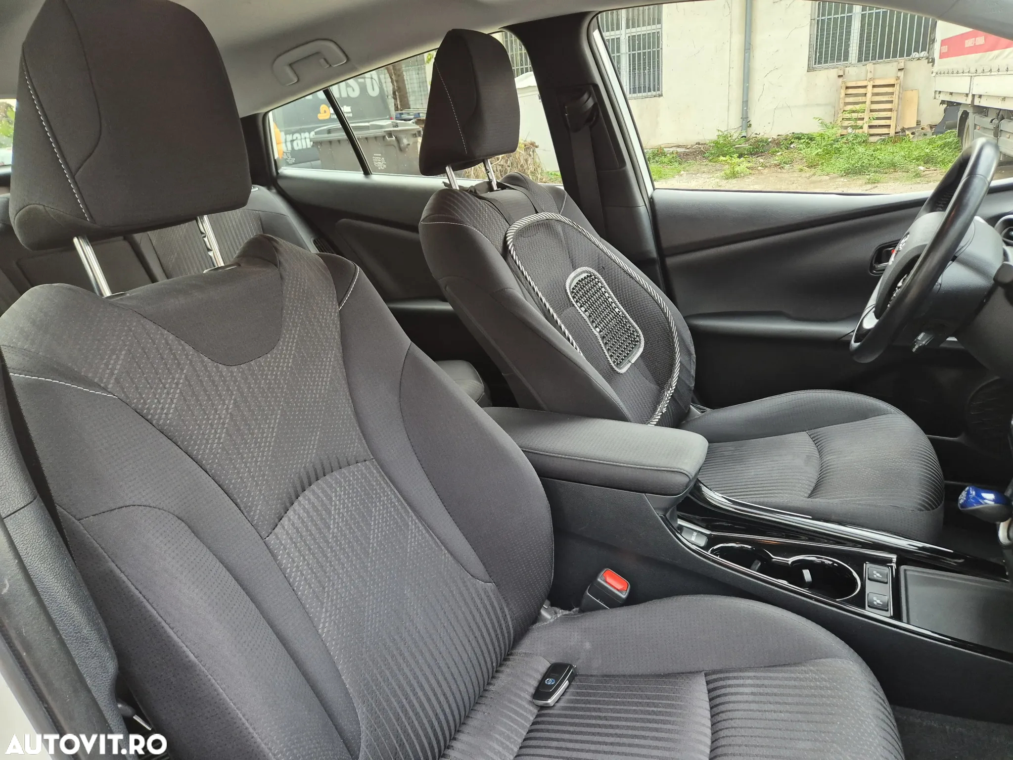 Toyota Prius Plug-in Hybrid Executive - 9