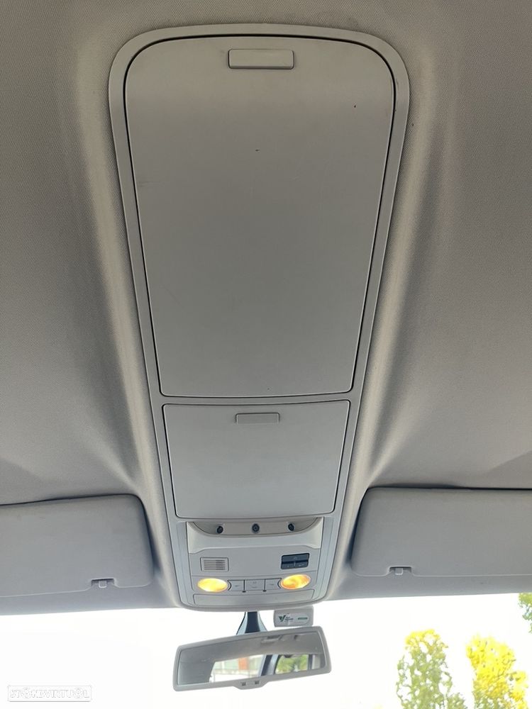 VW Sharan - 14
