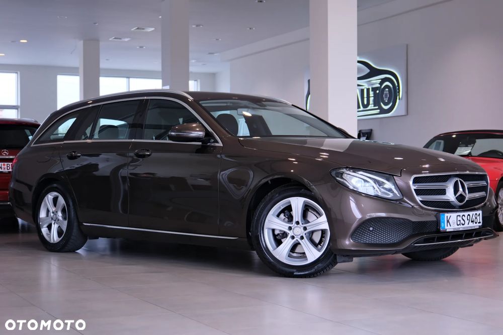 Mercedes-Benz Klasa E 200 T 9G-TRONIC Avantgarde - 4