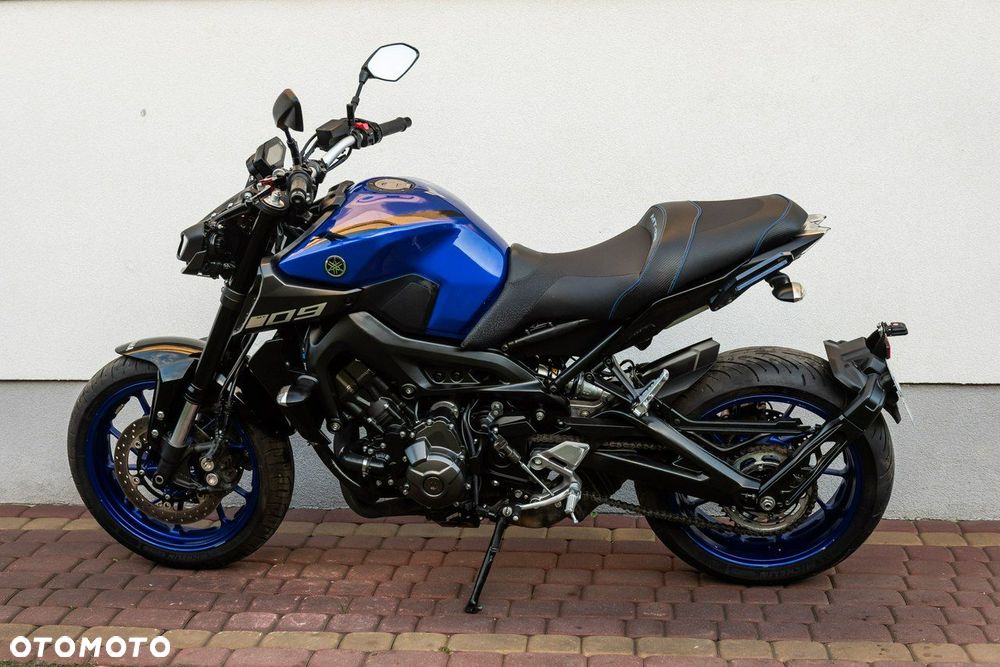 Yamaha MT - 5