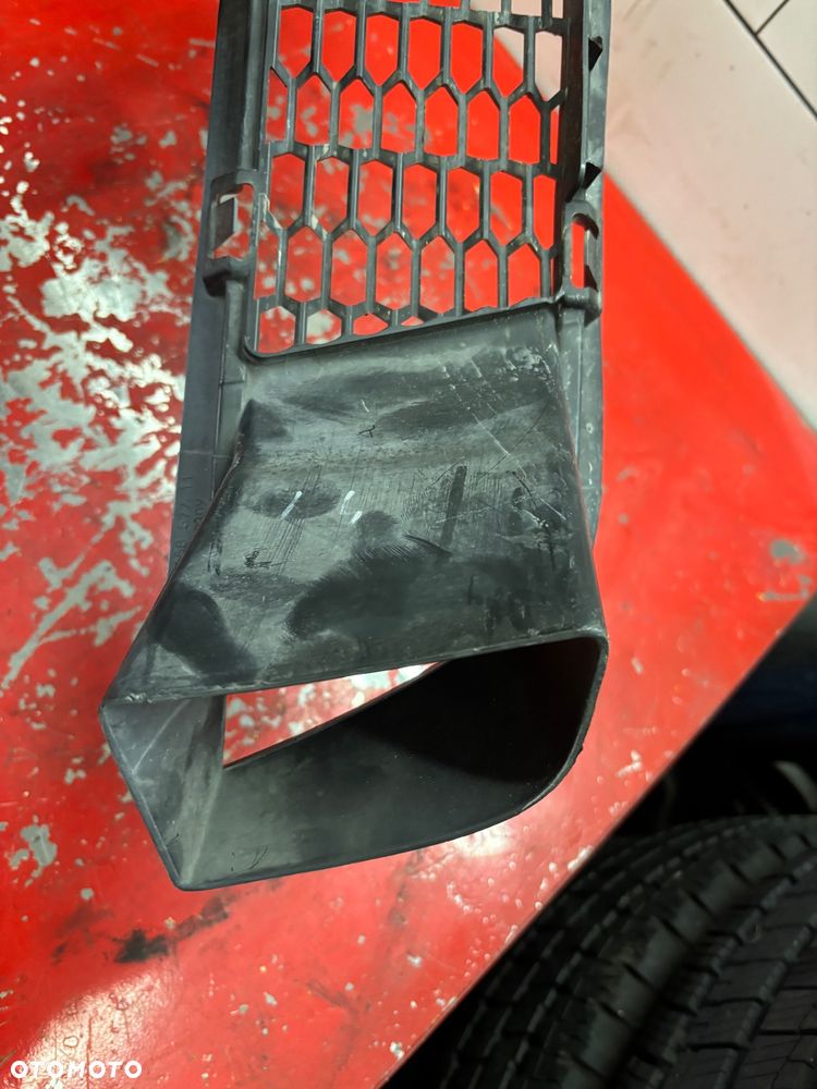 BMW F06 KRATKA DOLNA ZDERZAKA MPAKIET 8050345 - 7