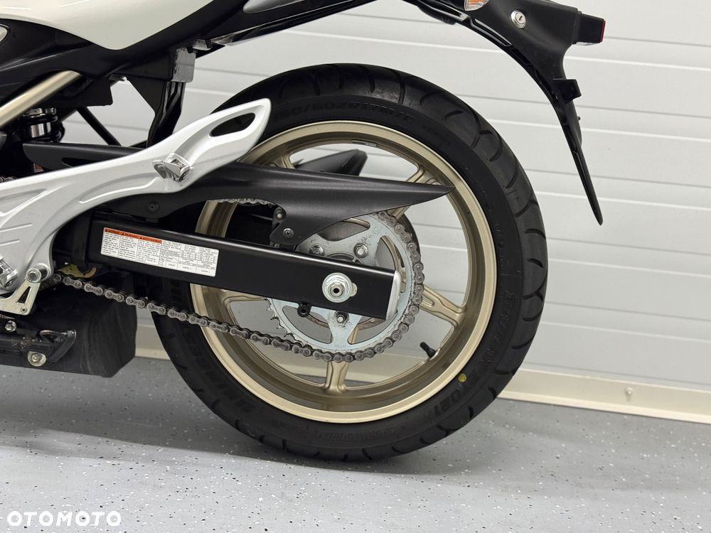 Suzuki Gladius - 13