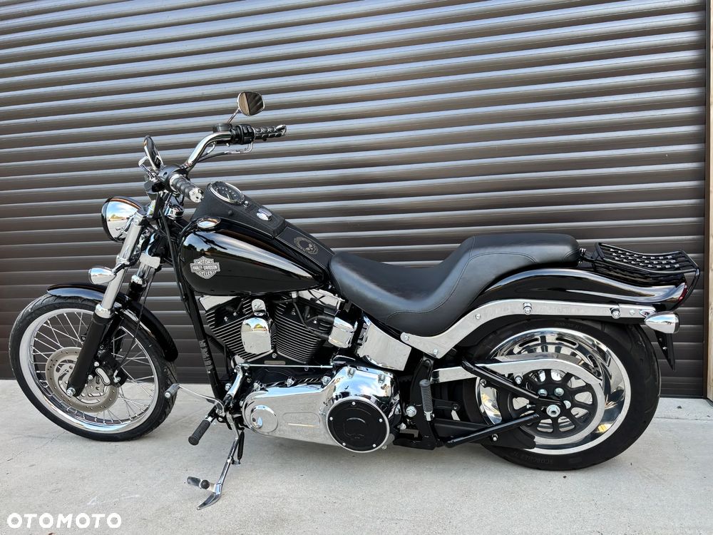 Harley-Davidson Softail Custom - 2