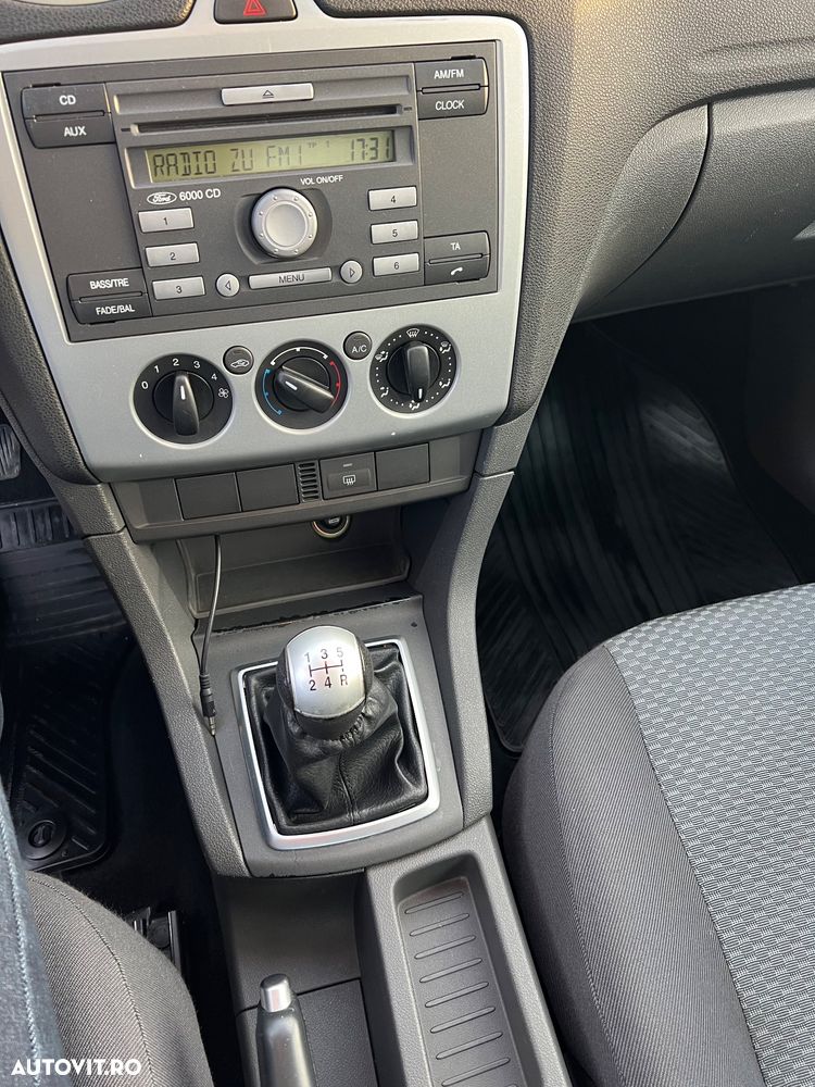 Ford Focus 1.8 TDCi Anniversary - 7