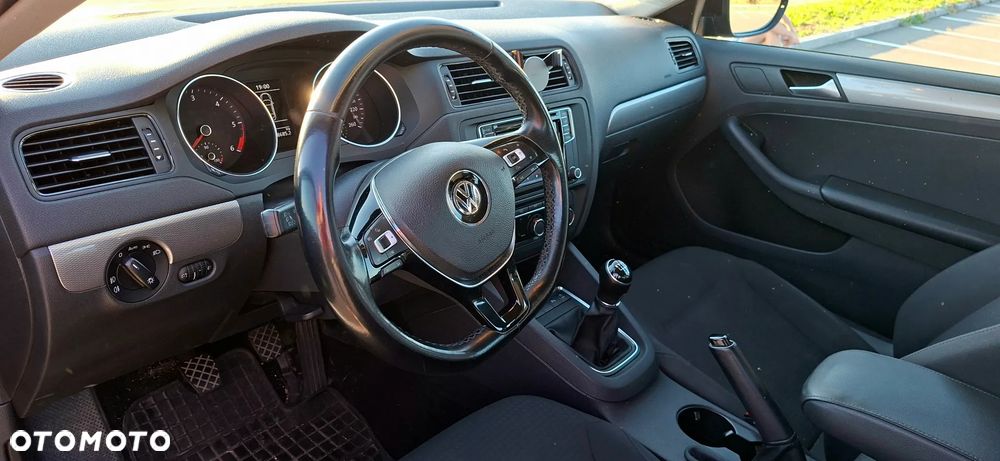 Volkswagen Jetta 2.0 TDI DPF BMT Comfortline - 9