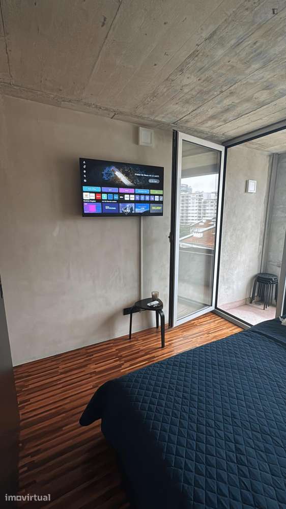 Apartamento com 1 quartos - localizado em Paranhos Porto - Grande imagem: 4/25