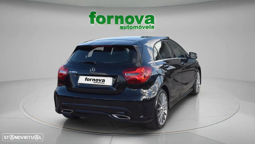 Mercedes-Benz A 180 d AMG Line - 2