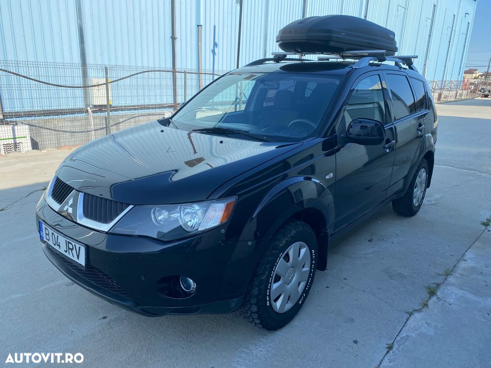 Mitsubishi Outlander - 1