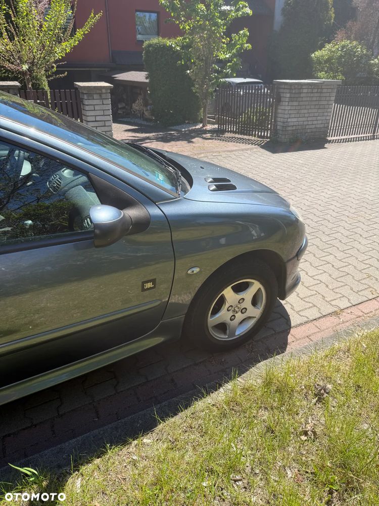 Peugeot 206 75 JBL - 9