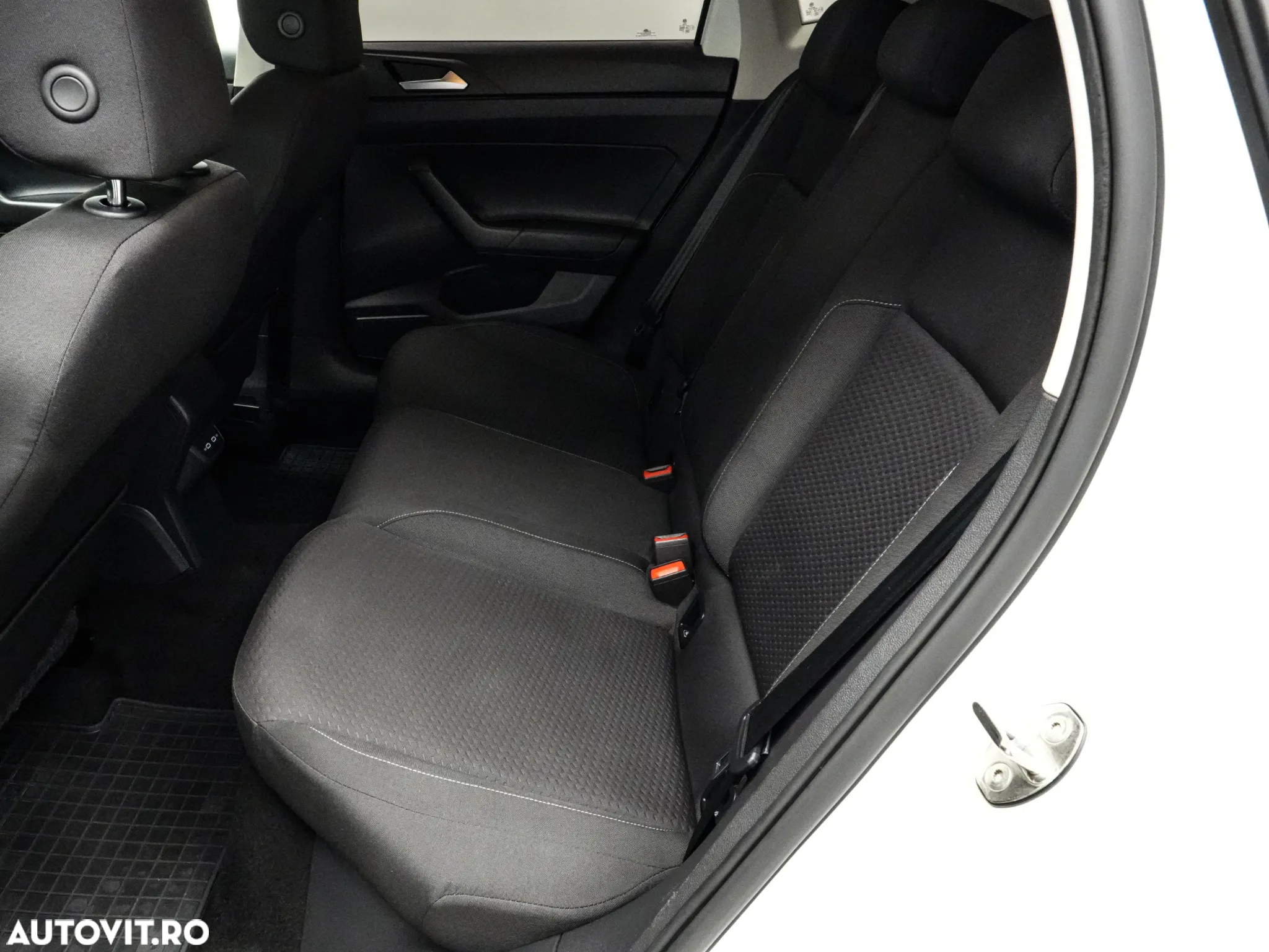 Volkswagen Polo 1.6 TDI DSG Highline - 13