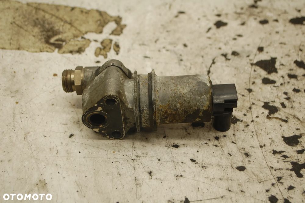 ZAWÓR EGR 06B131771 AUDI A4 B6 B7 1.6 ALZ VW PASSAT B5 - 2