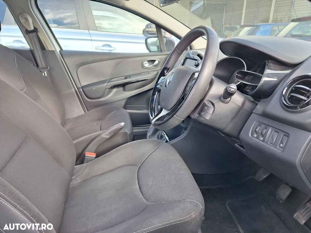 Far dreapta Renault Clio 4 2015 HATCHBACK 0.9 i H4B - 8