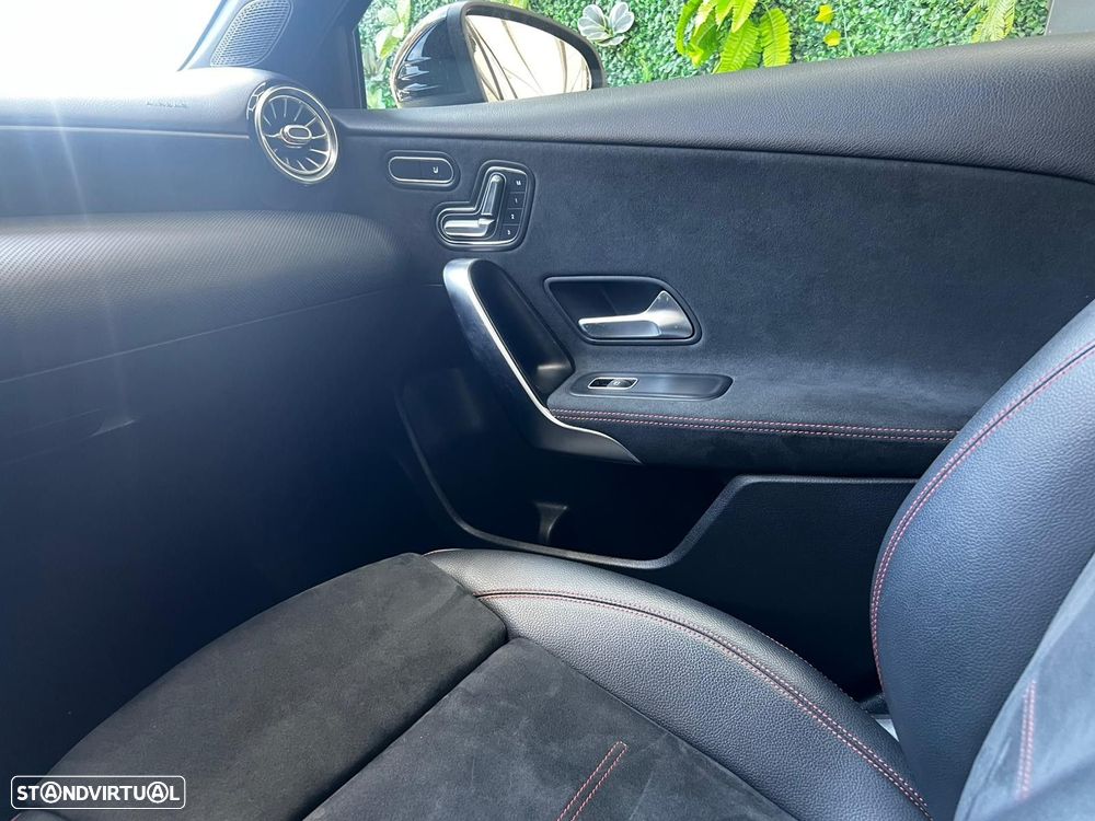 Mercedes-Benz A 250 Limousine e AMG Line - 59