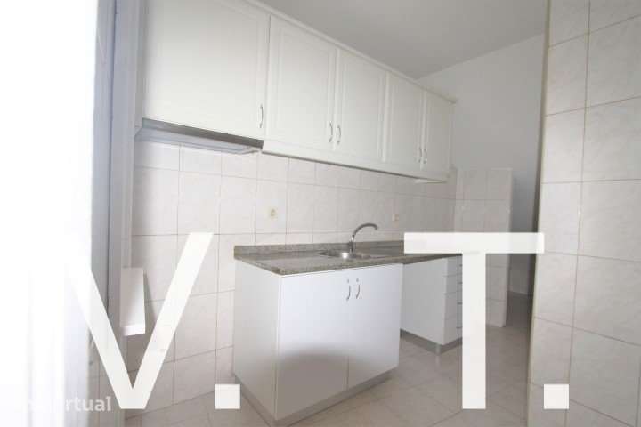 T0 Junto á Prçª da Batalha/ Poveiros/ S. Lazaro - Grande imagem: 3/11