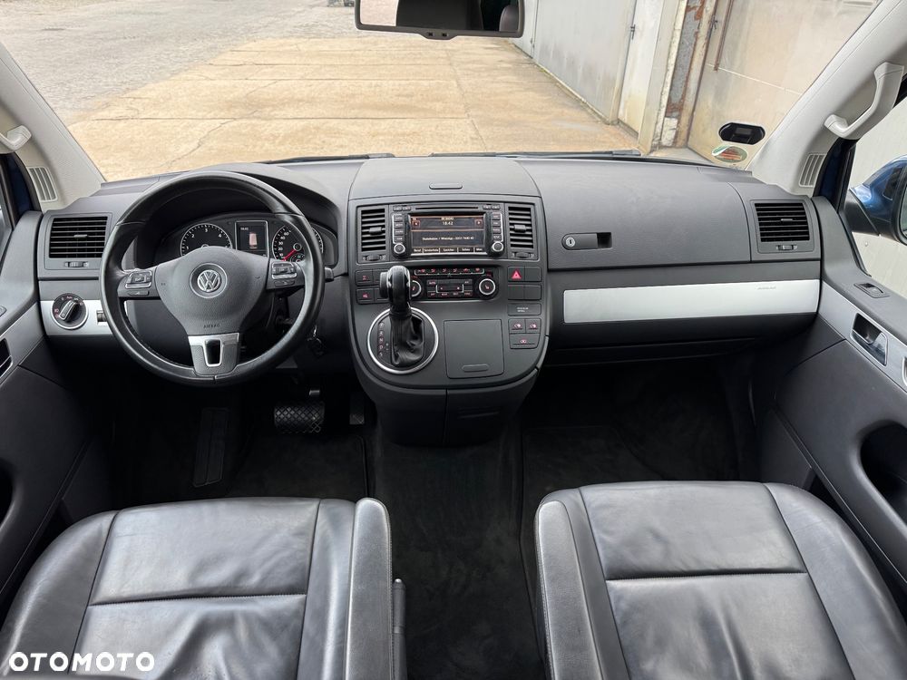 Volkswagen Multivan - 14