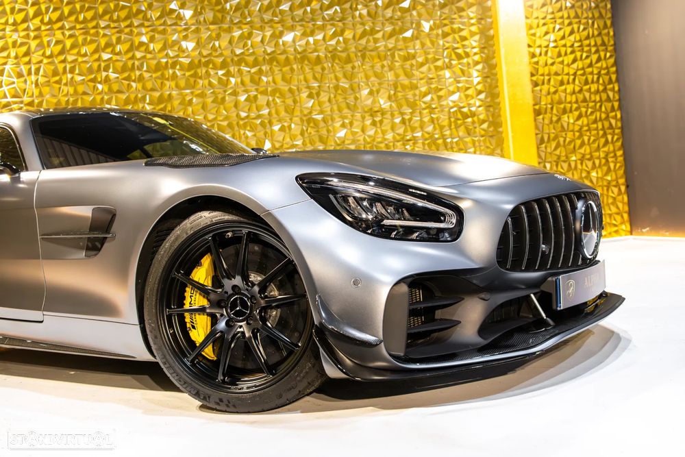 Mercedes-Benz AMG GT R - 5