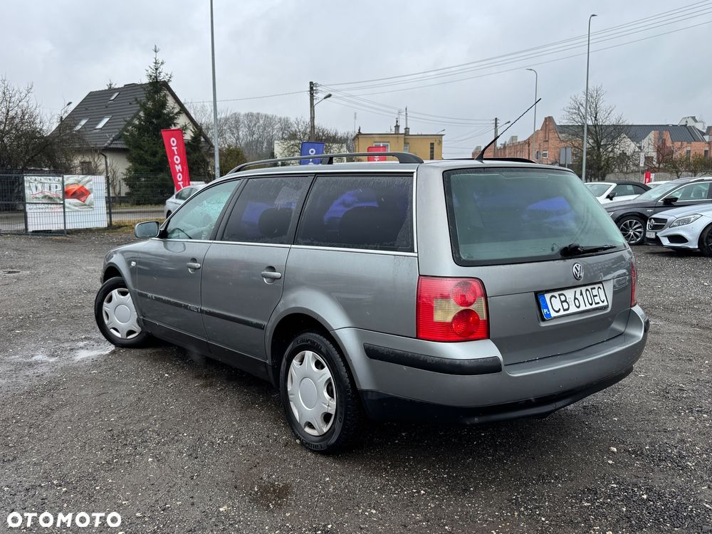 Volkswagen Passat 1.9 TDI Highline - 4