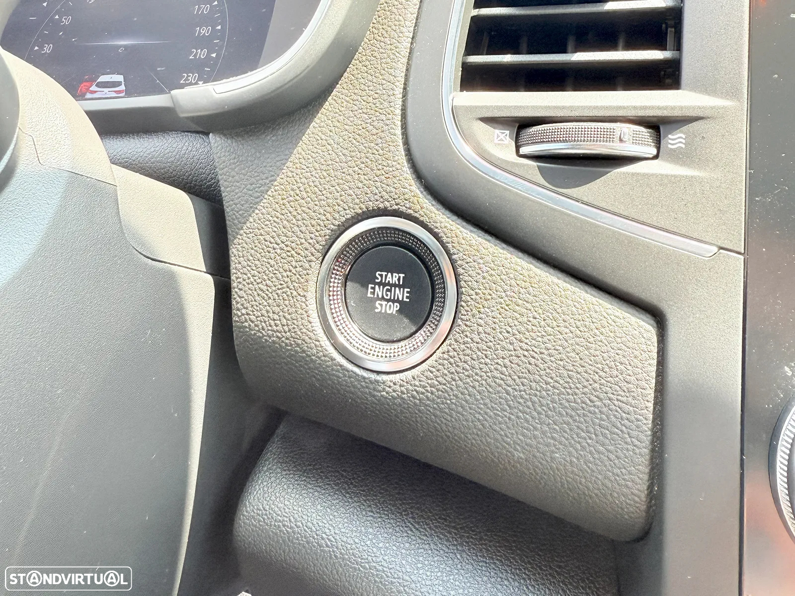 Renault Mégane 1.5 Blue dCi Limited - 9