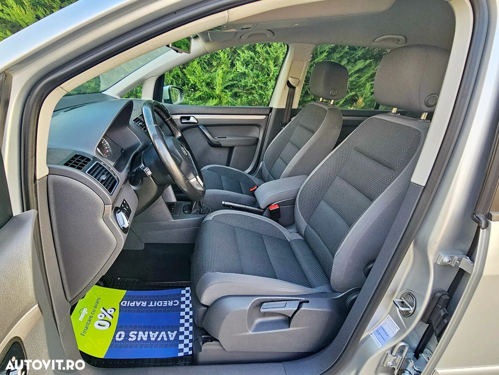 Volkswagen Touran - 6