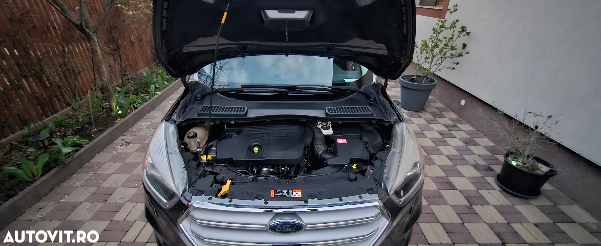 Ford Kuga 2.0 TDCi 4WD Powershift Titanium - 6
