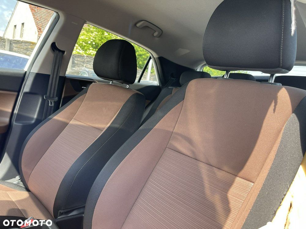Hyundai i20 1.2 Select - 12