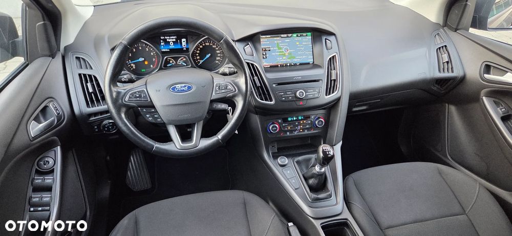 Ford Focus 1.0 EcoBoost Titanium - 18