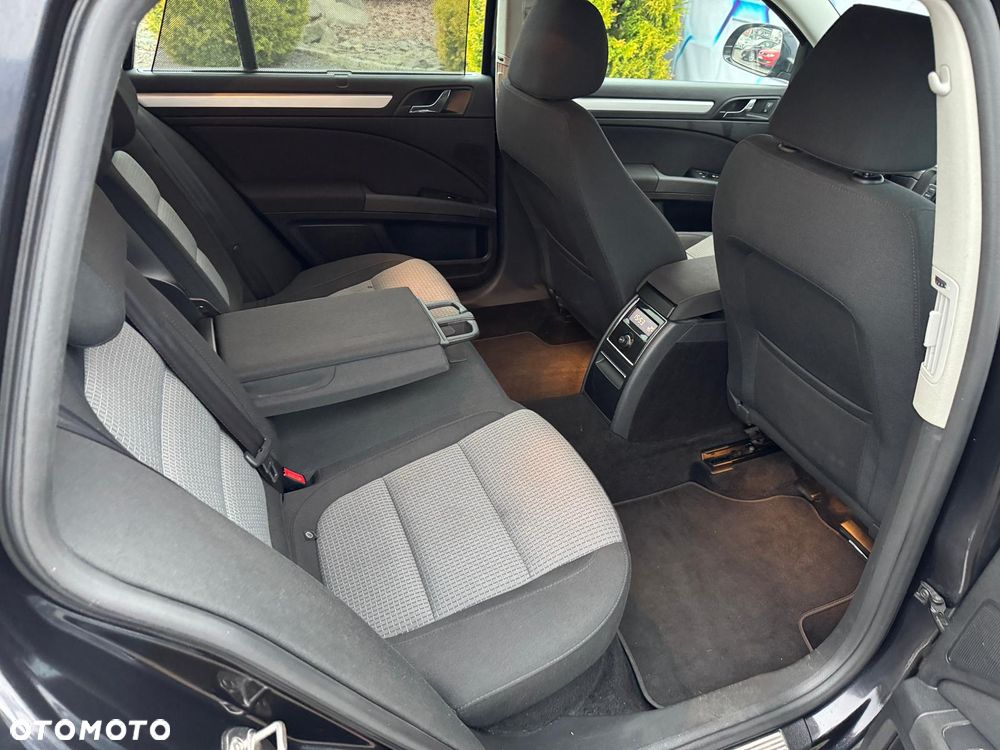 Skoda Superb 1.8 TSI FAMILY - 25