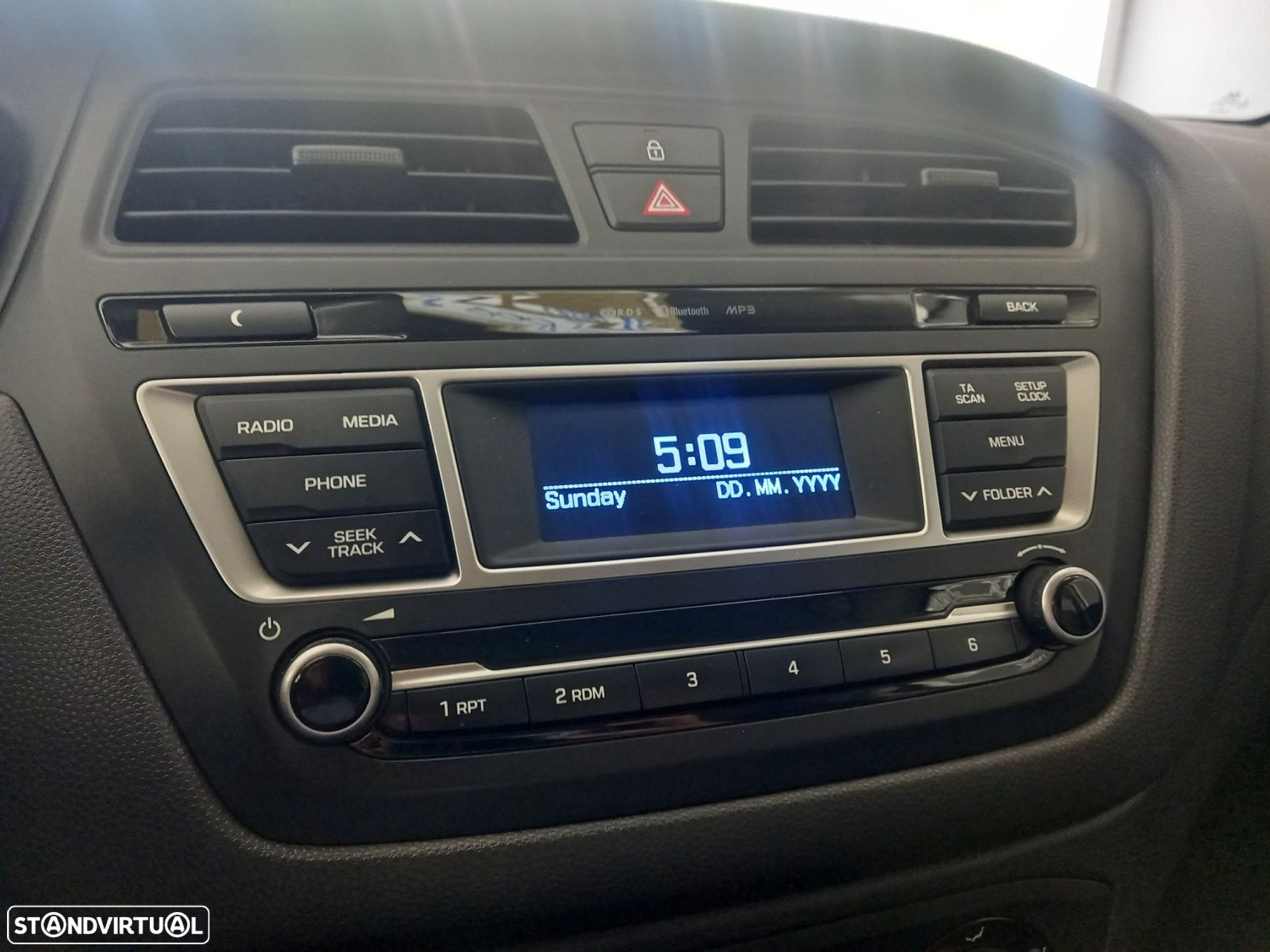 Hyundai i20 1.1 CRDi Blue Access+Bluetooth - 13