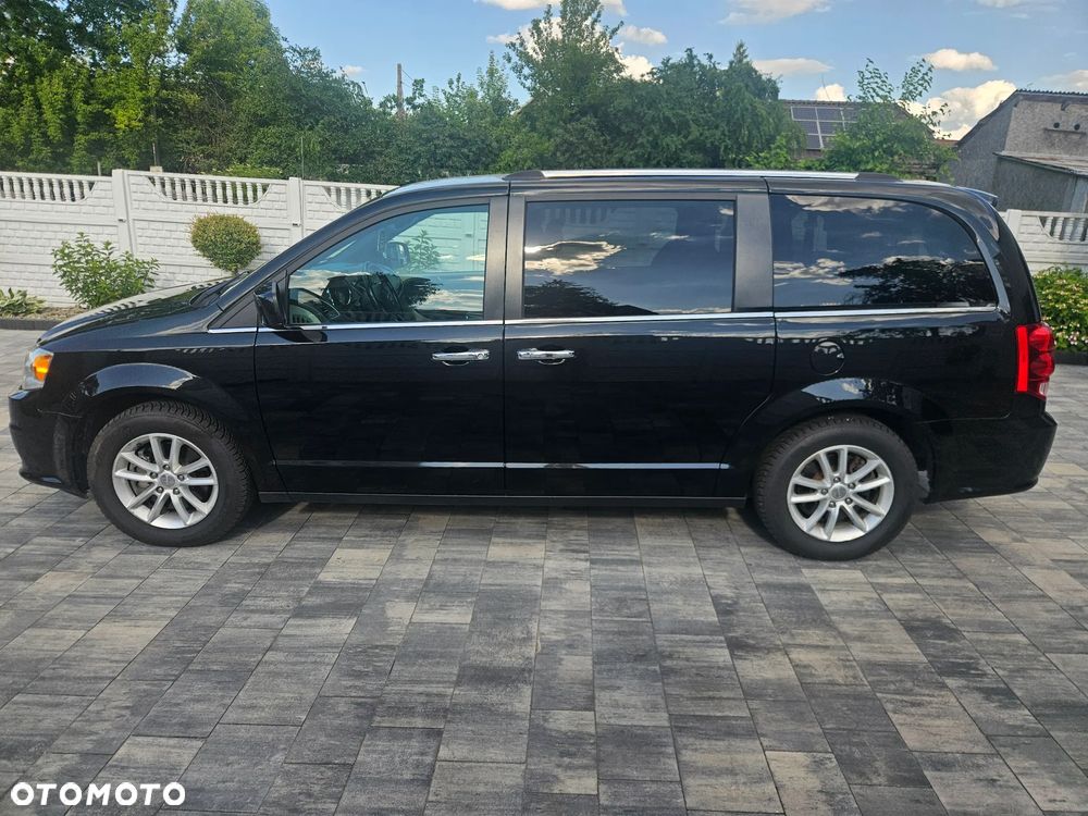 Dodge Grand Caravan 3.6 R/T - 8
