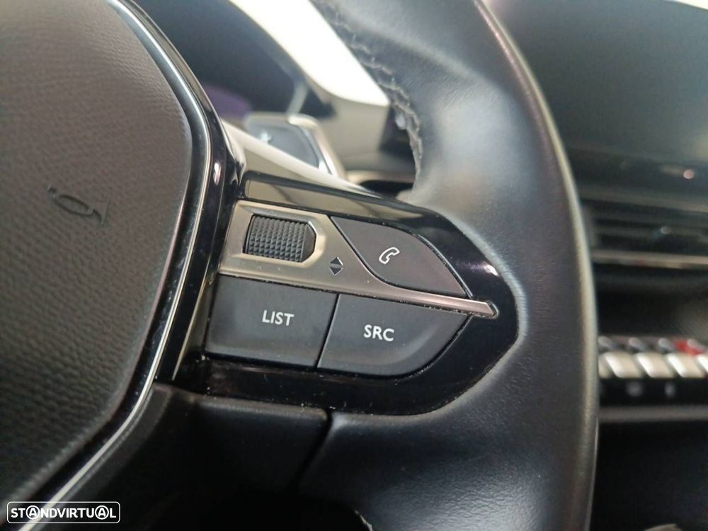 Peugeot 3008 1.6 Hybrid Allure e-EAT8 - 17