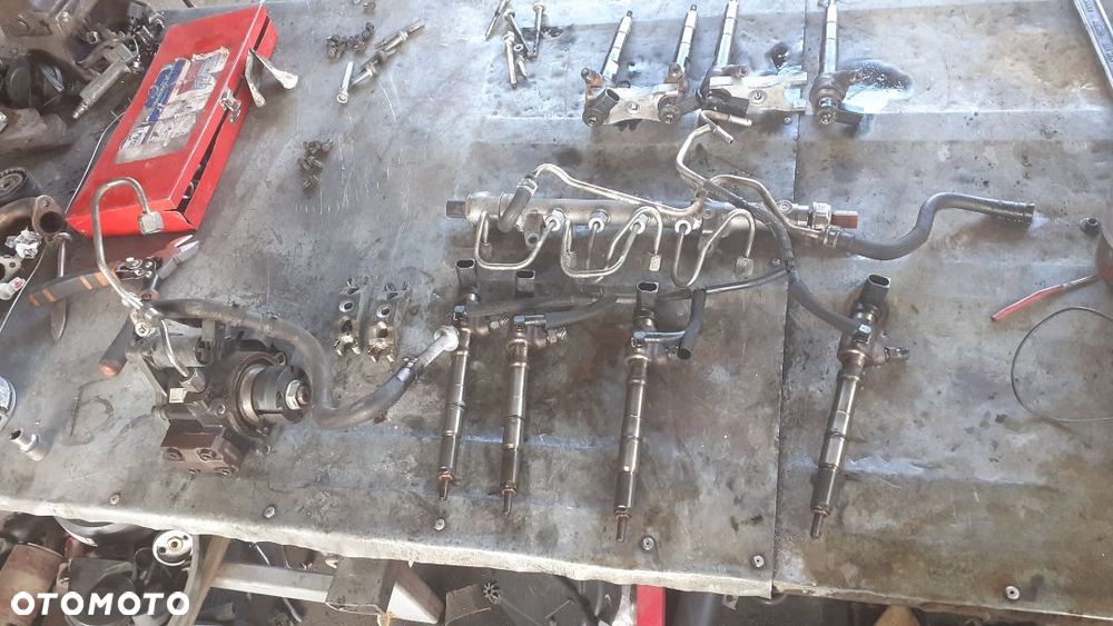 Układ paliwowy Pompa Wtryski listwa 2.0 CFF 1.6 CAY - 12