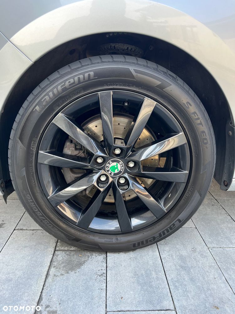 Skoda RAPID 1.6 TDI DPF Ambition - 18