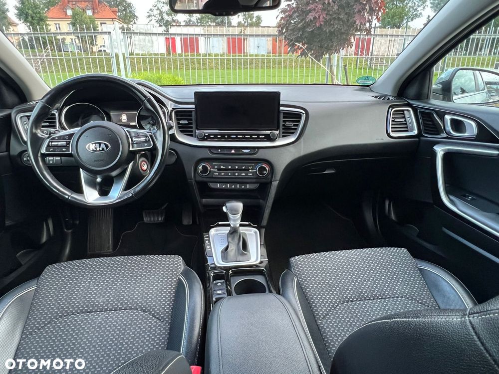 Kia XCeed 1.6 CRDi mHEV Prestige Line DCT - 31