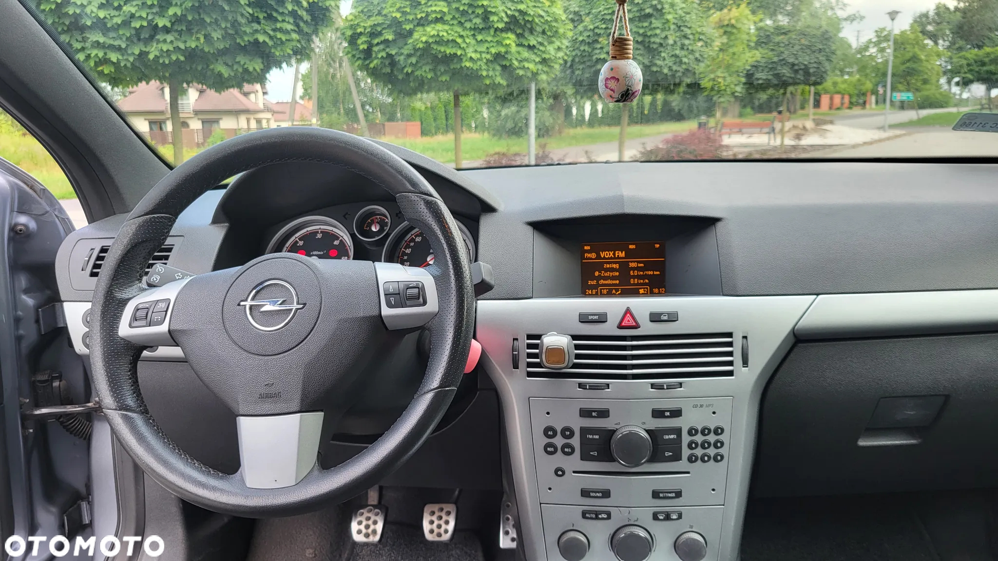 Opel Astra III GTC 1.7 CDTI Essentia - 9