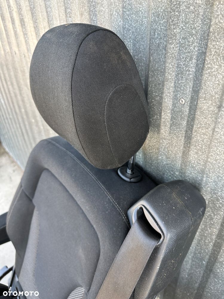Mercedes v klasa  vito 447 fotel  suntiago Metris  EQV  pojedynczy - 9