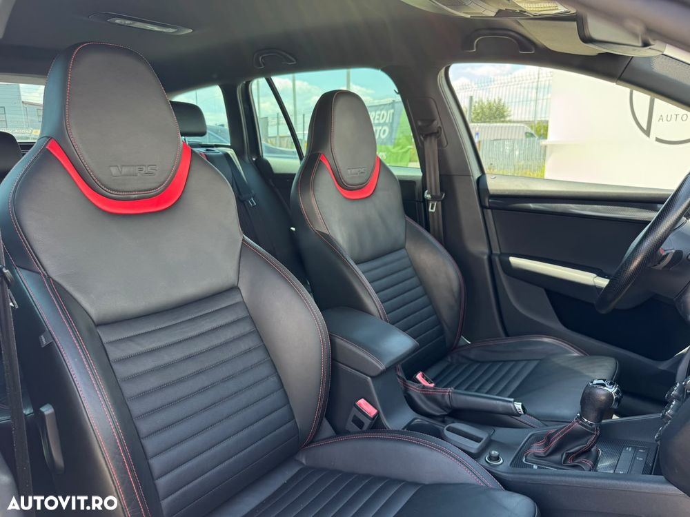Skoda Octavia 2.0 TDI RS DSG - 22