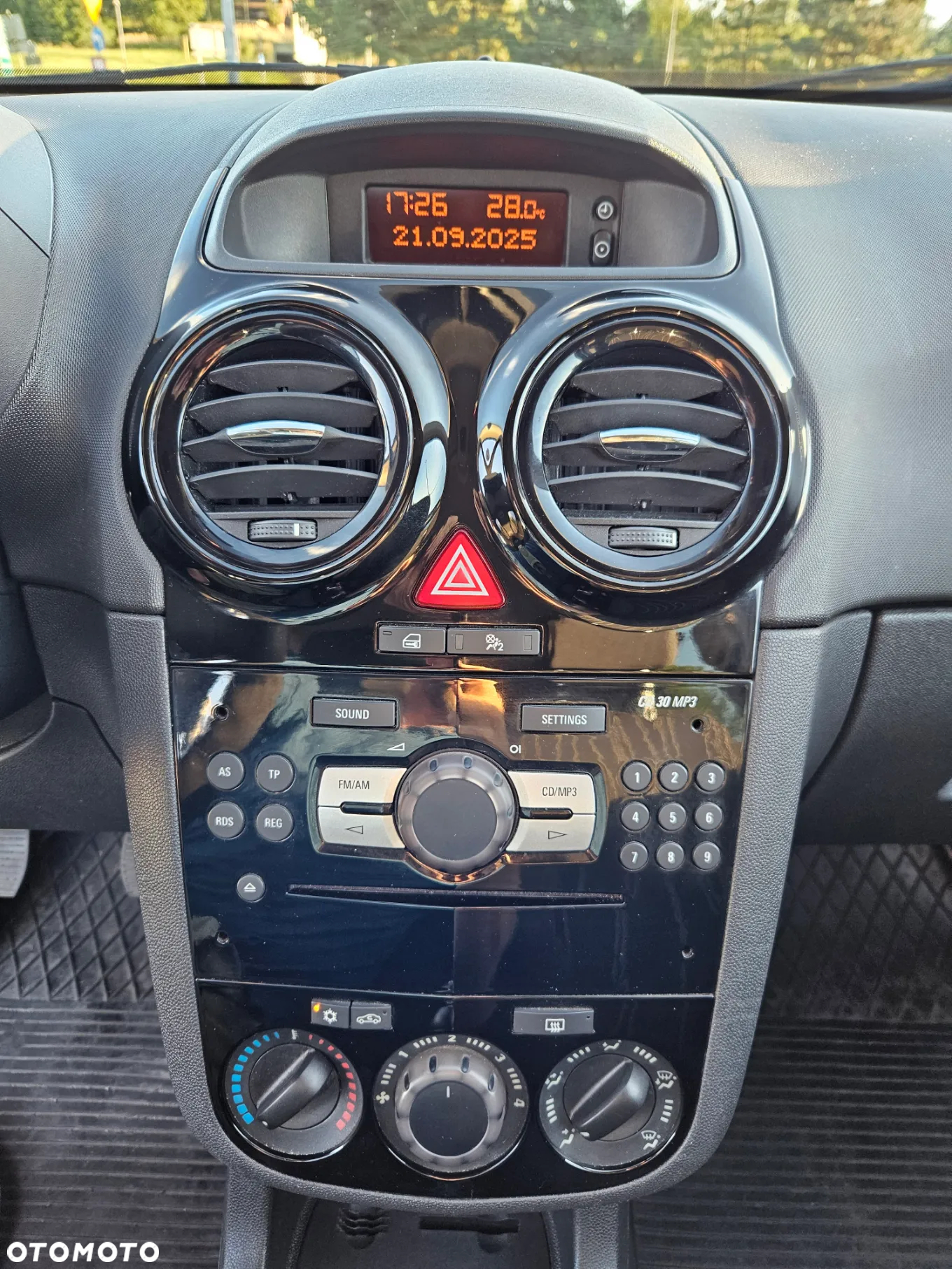 Opel Corsa 1.4 16V Edition 111 Jahre - 16