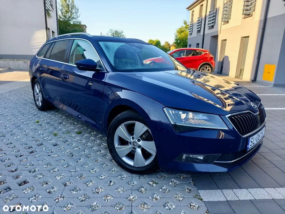 Skoda Superb 2.0 TDI Premium Edition - 5