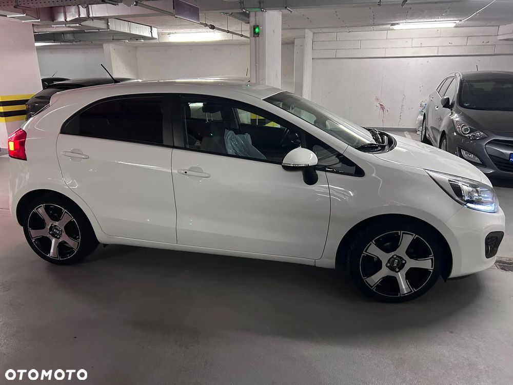 Kia Rio 1.2 Dream Team Edition - 2