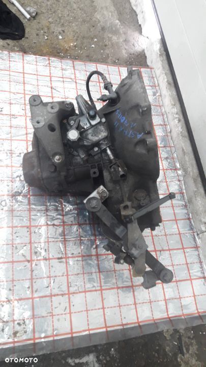 SKRZYNIA BIEGÓW OPEL ASTRA II 2 G ZAFIRA A 1.7 DTI 330700111 90400209 - 18