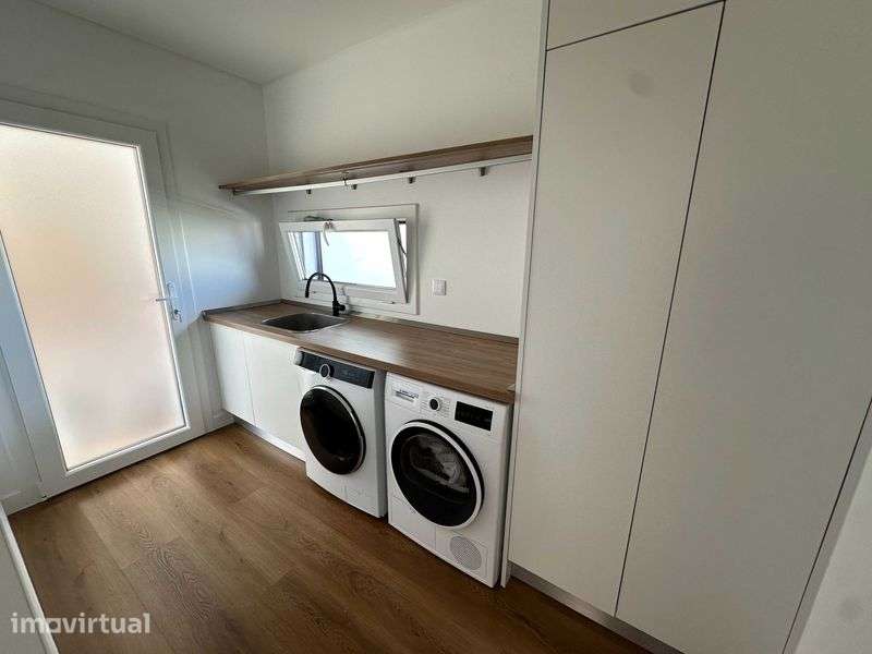 Moradia T4 Nova 2024 com Piscina — Setúbal, 10 min St Peter's School - Grande imagem: 4/12