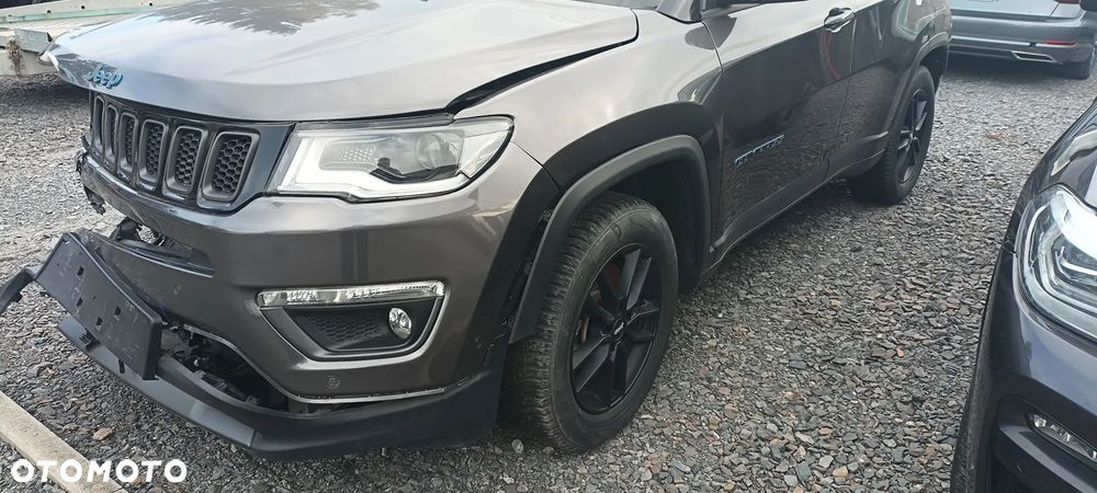 Jeep Compass 1.3 T-GDI 4xe PLUG-IN HYBRID Automatik Limited - 1