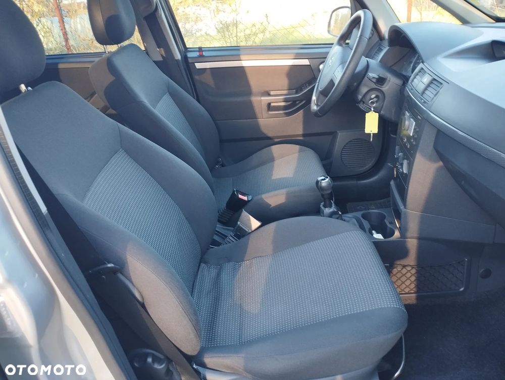 Opel Meriva - 11