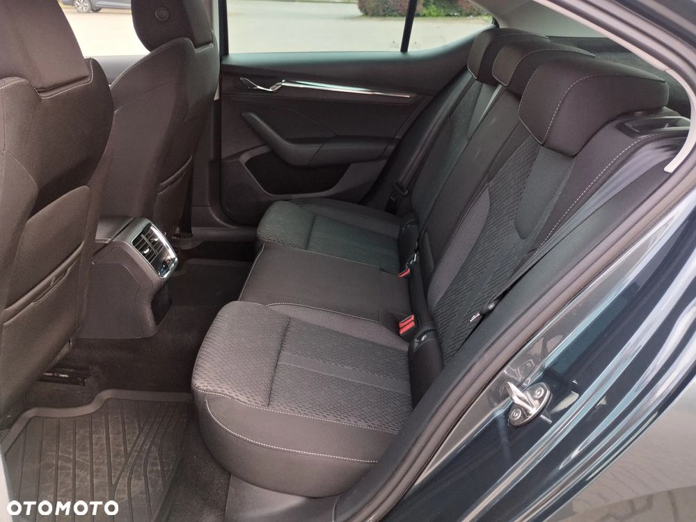 Skoda Octavia 1.5 TSI ACT Style - 11