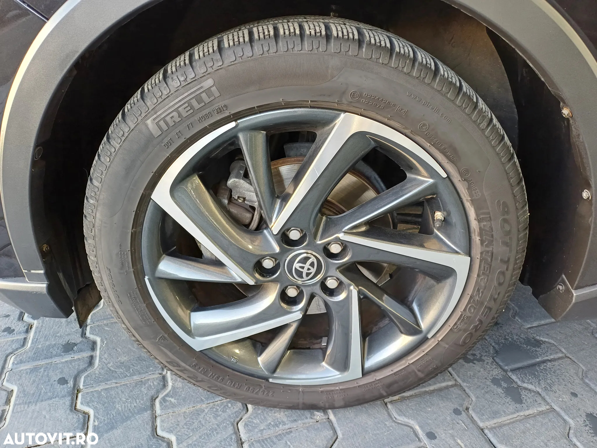Toyota C-HR 2.0 HSD 184 CP 4x2 CVT Classy Bi-Tone - 4