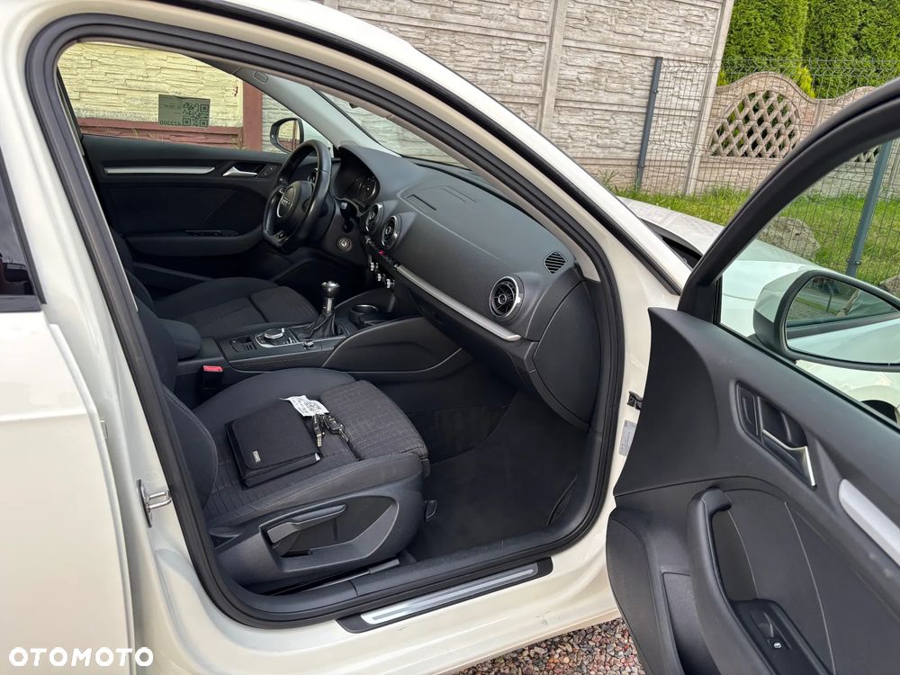 Audi A3 Sportback 1.6 TDI - 11