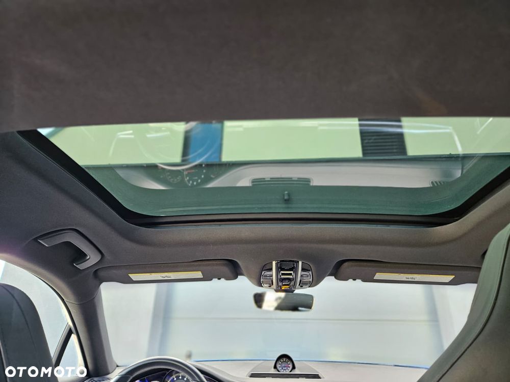 Porsche Panamera 4S - 12