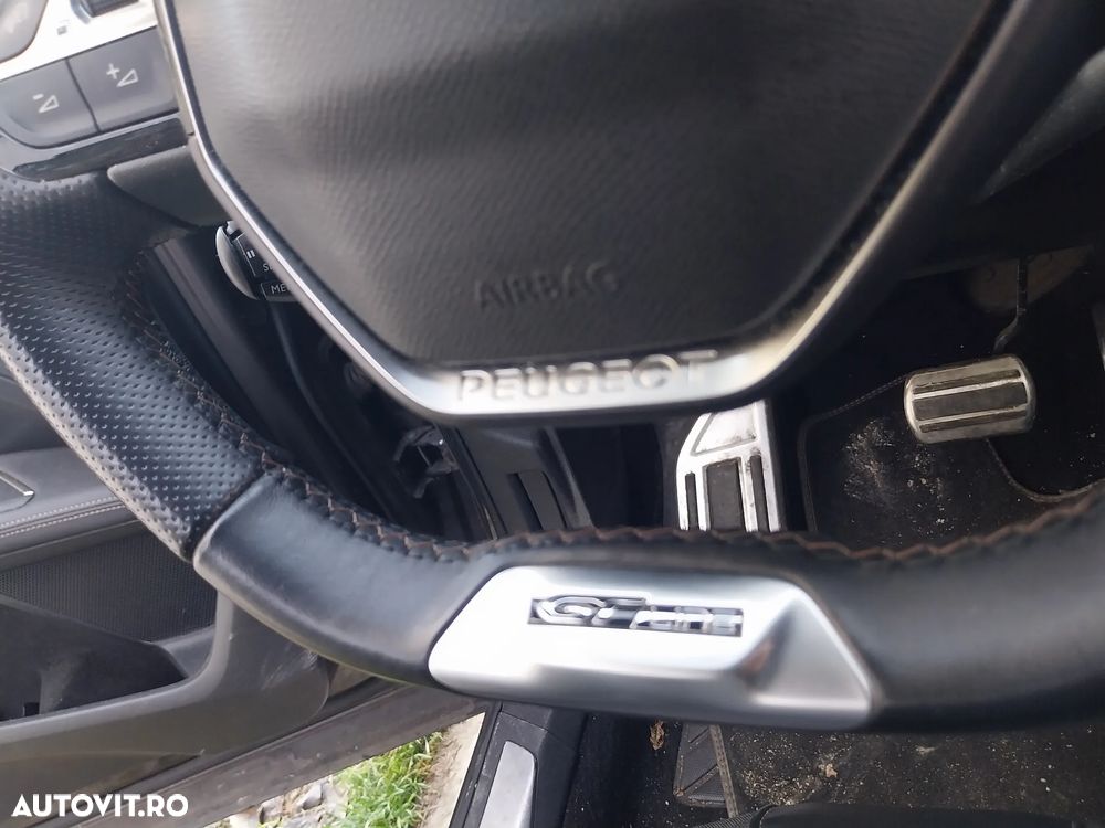 Peugeot 3008 1.2 PureTech Turbo S&S EAT6 GT-Line - 7