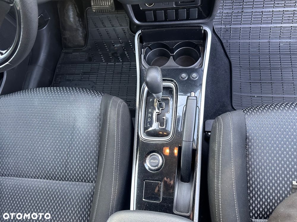 Mitsubishi Outlander 2.0 Intense 4WD CVT - 10