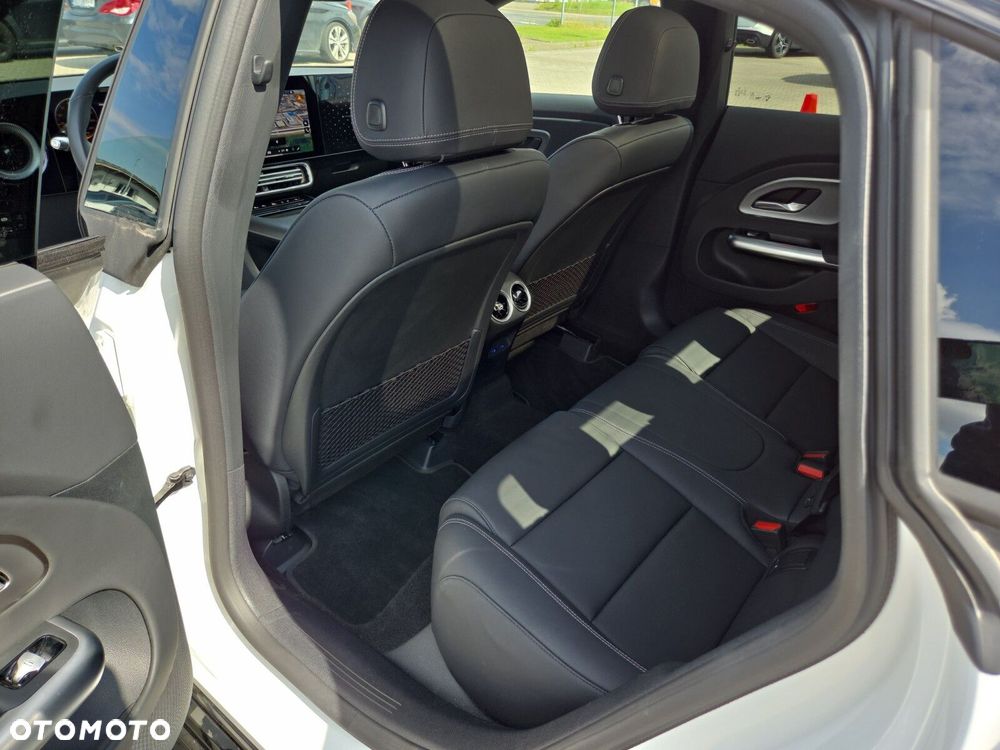Mercedes-Benz CLA 220 mHEV 4-Matic 8G-DCT - 20